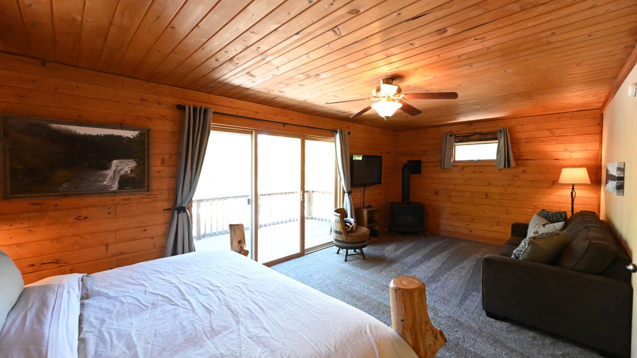 Photo of Bedroom in Island Park