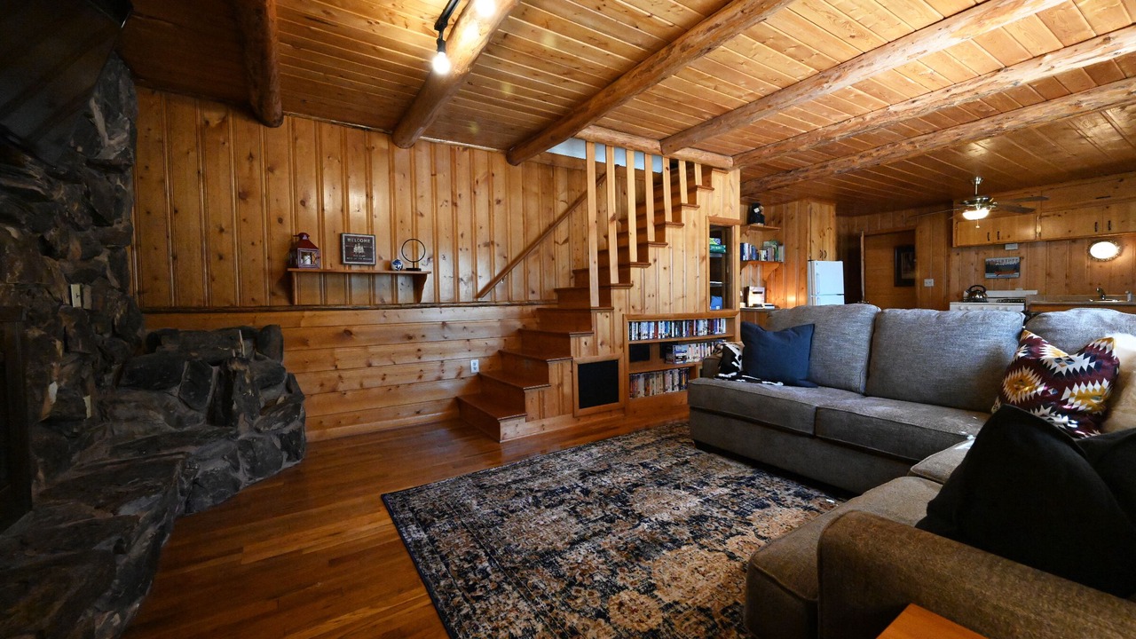 Photo of Livingroom in Island Park