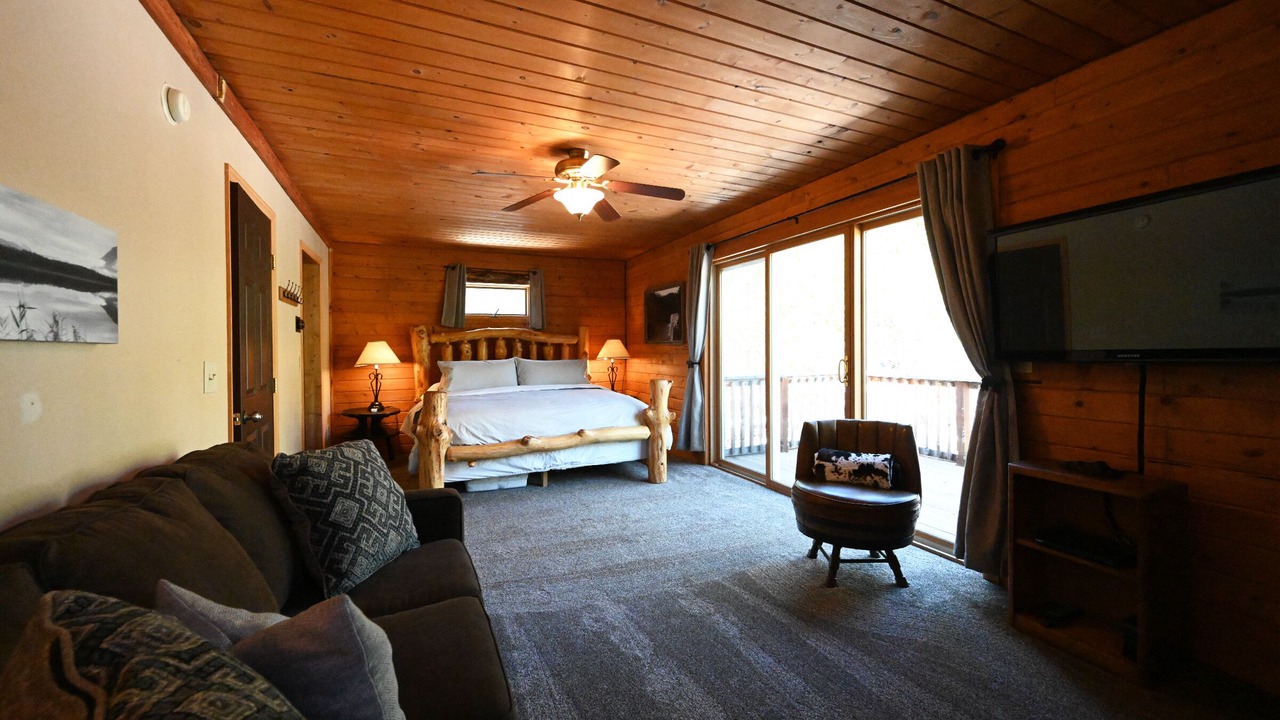 Photo of Bedroom in Island Park