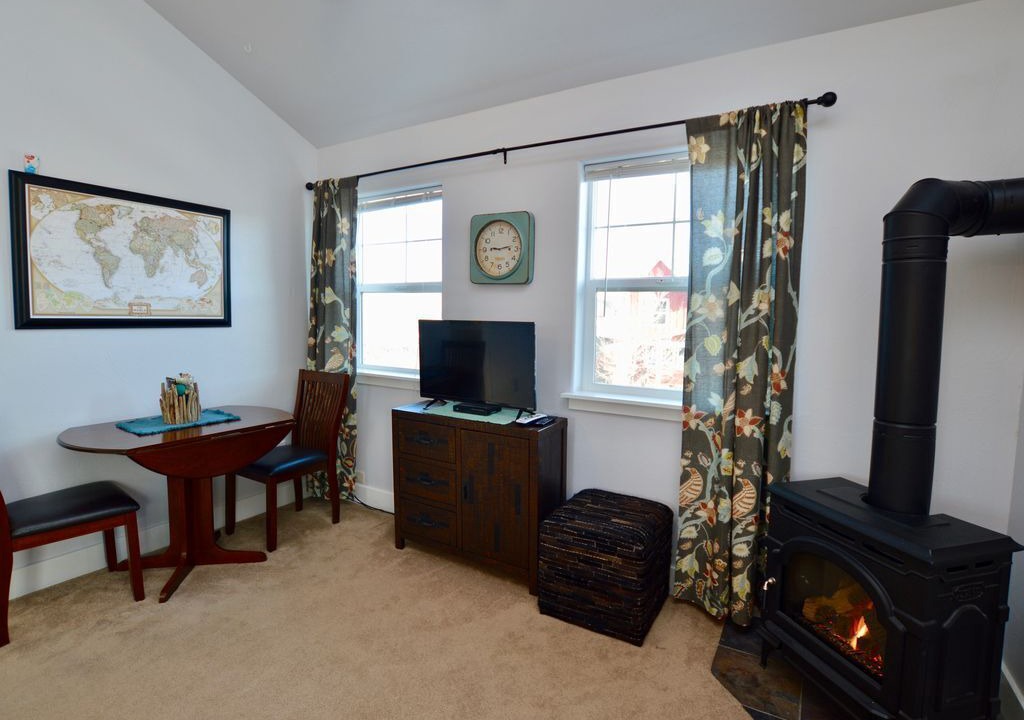 Photo of Livingroom in Valley West
