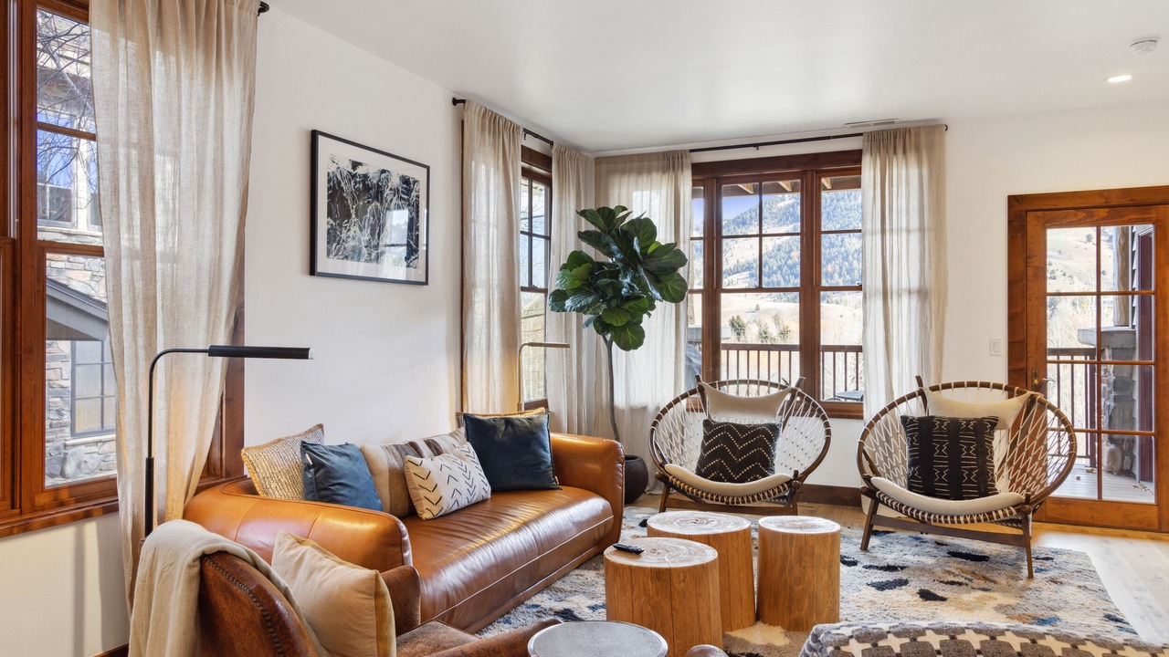 Photo of Livingroom in Jackson
