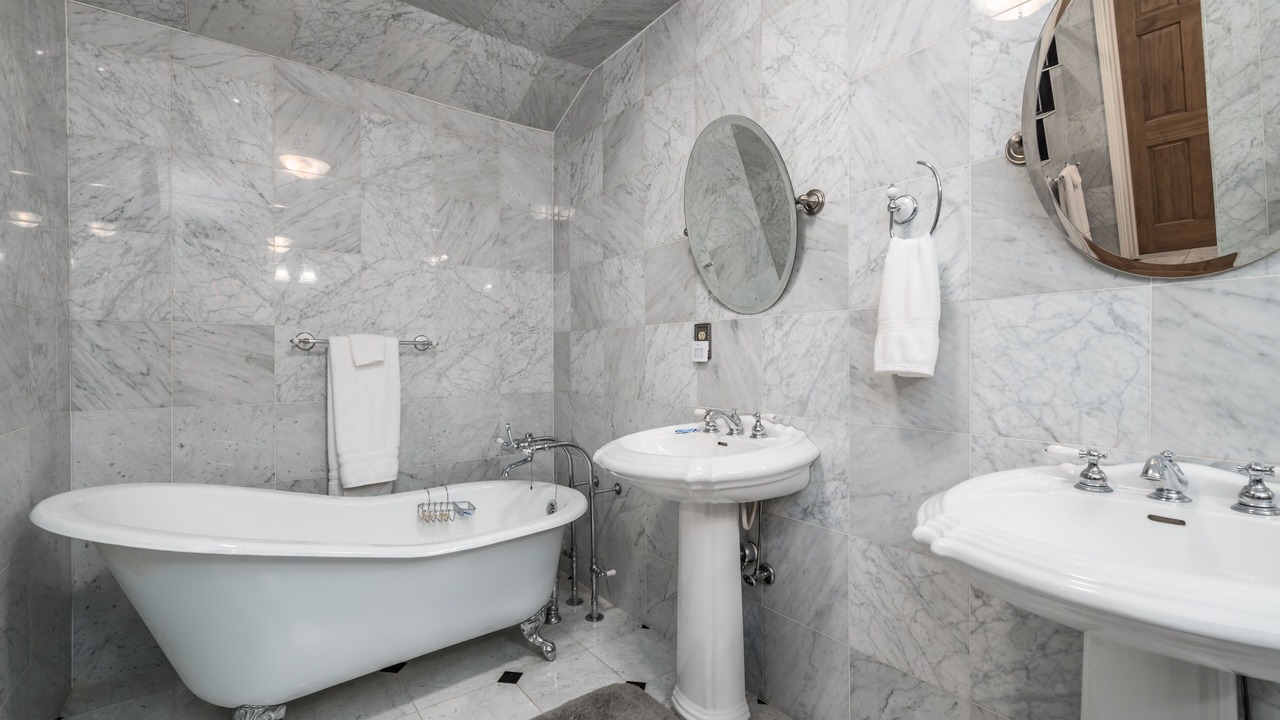 Photo of Bathroom in Henryville