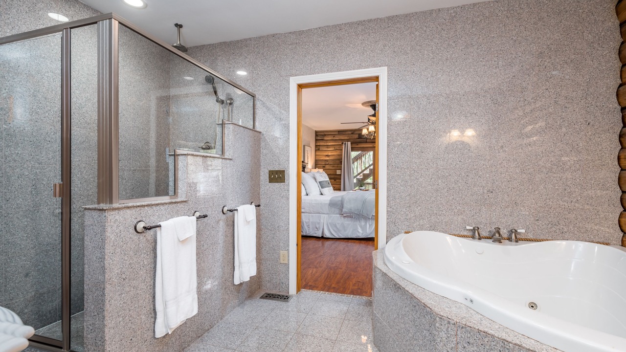 Photo of Bathroom in Henryville