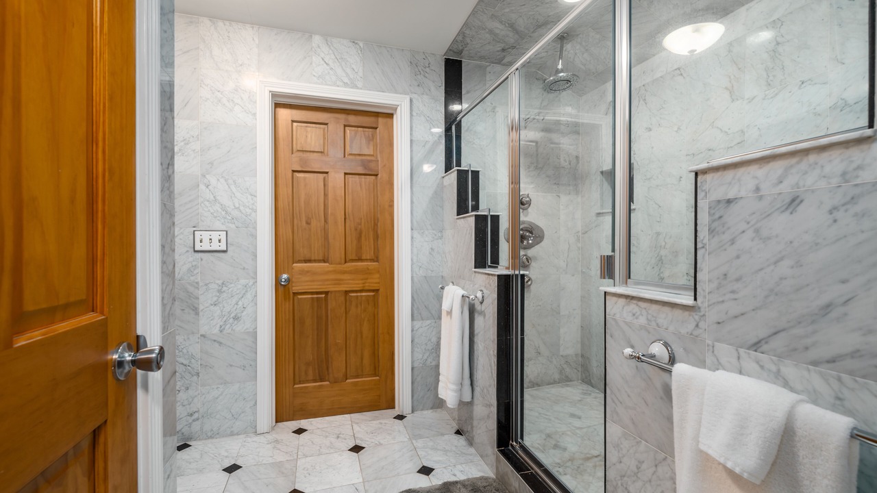 Photo of Bathroom in Henryville