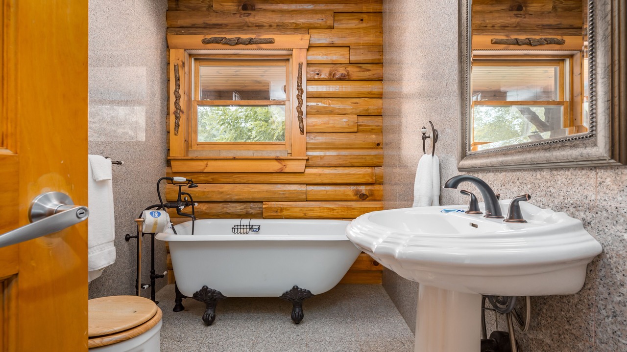 Photo of Bathroom in Henryville