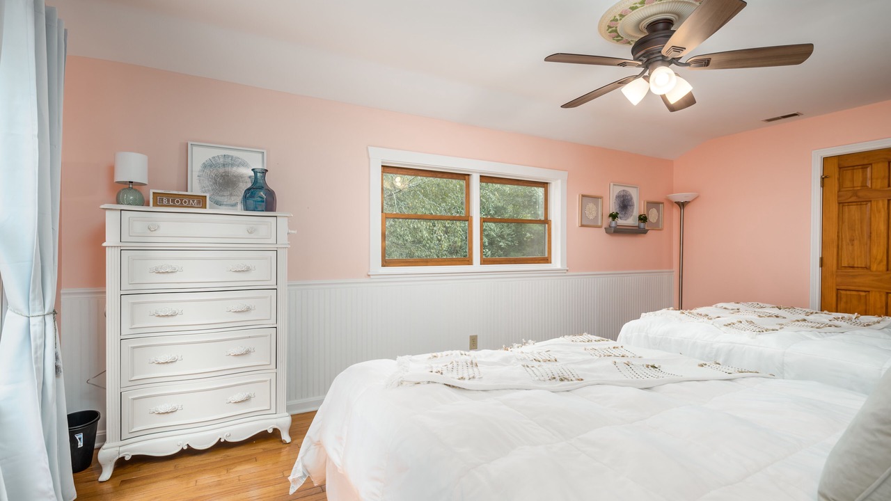 Photo of Bedroom in Henryville