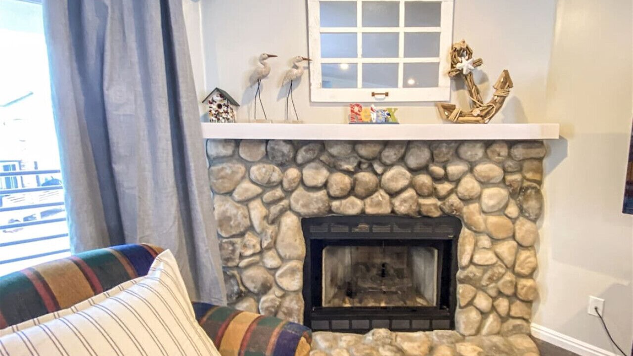 Photo of Livingroom in Harbor Village