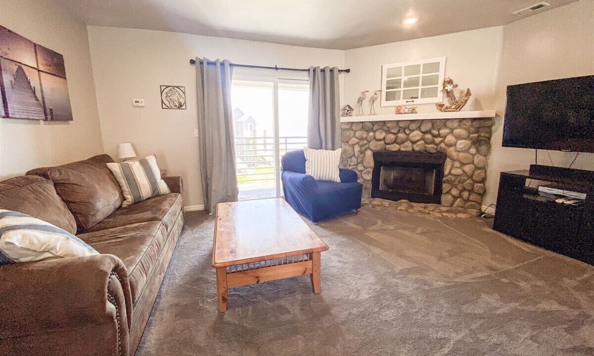 Photo of Livingroom in Harbor Village