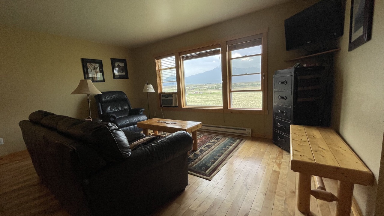Photo of Livingroom in Livingston