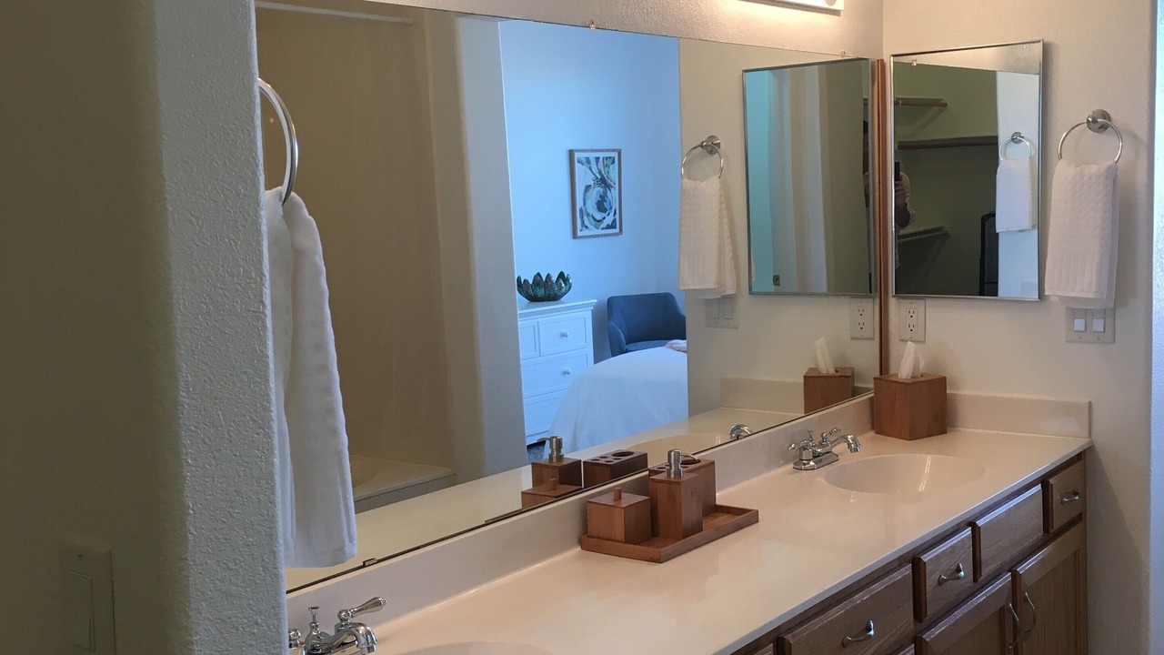 Photo of Bathroom in Greenehaven