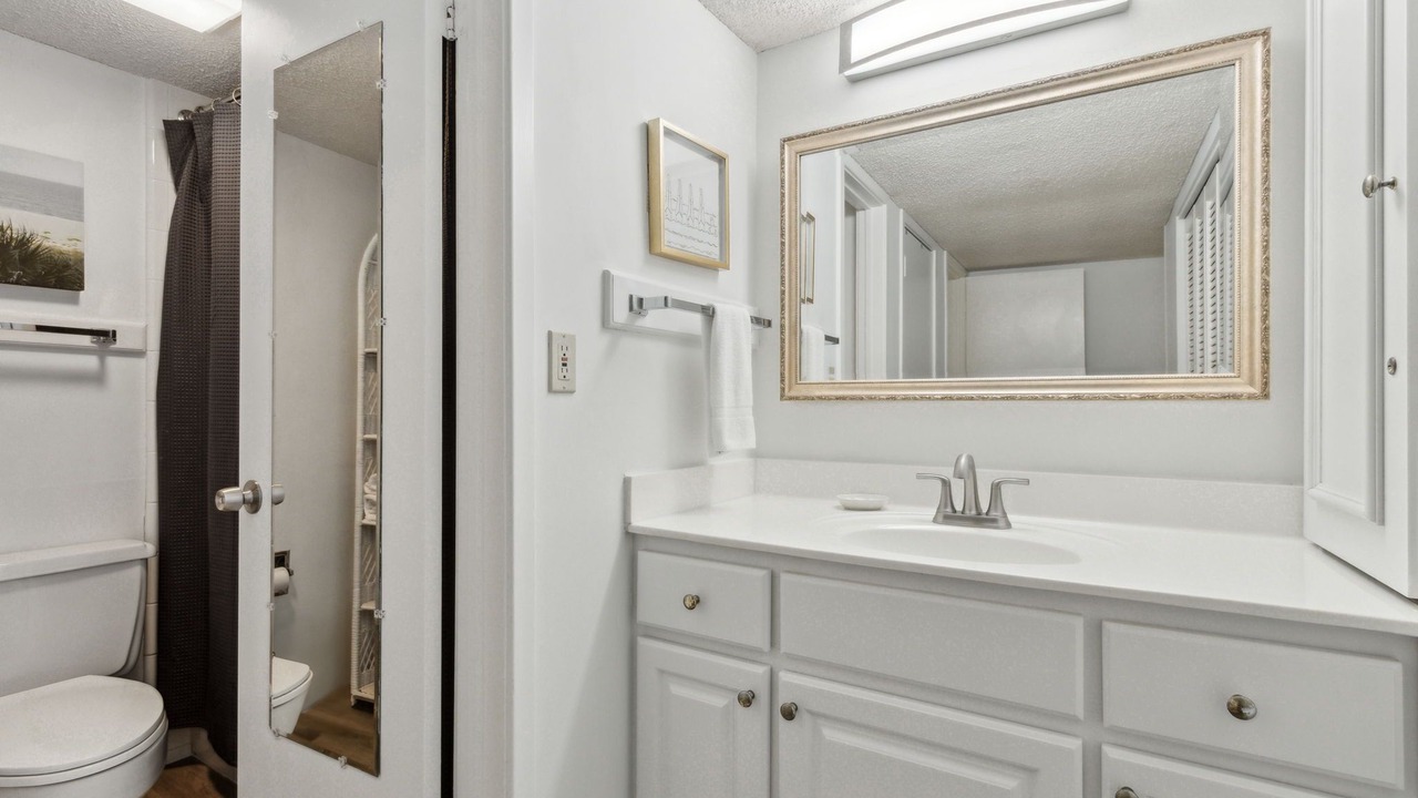 Photo of Bathroom in Fernandina Beach