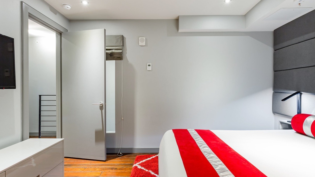 Photo of Bedroom in Central Business District