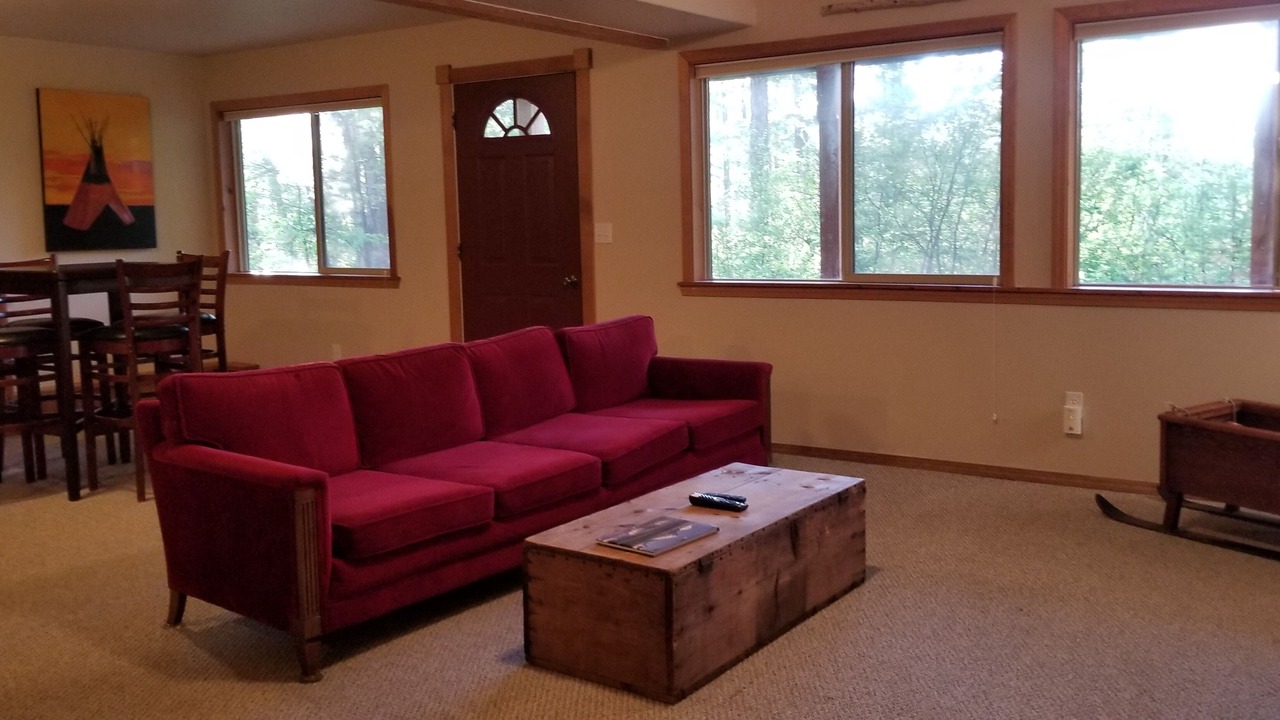 Photo of Livingroom in West Glacier