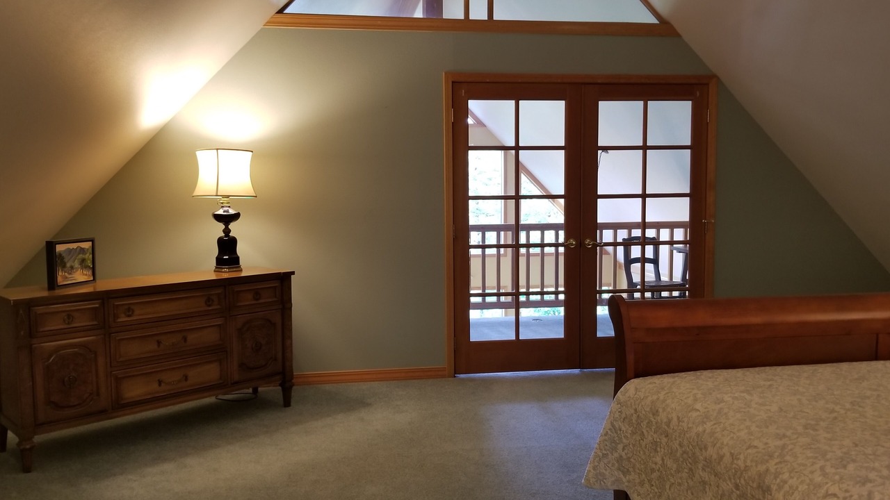 Photo of Bedroom in West Glacier