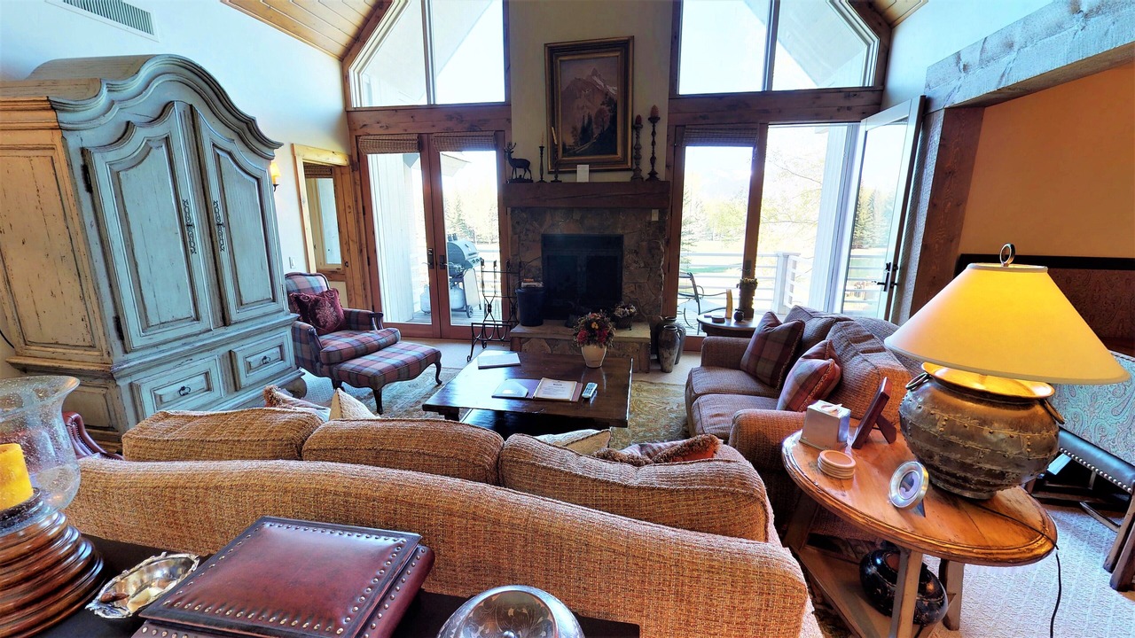 Photo of Bedroom in Teton Pines