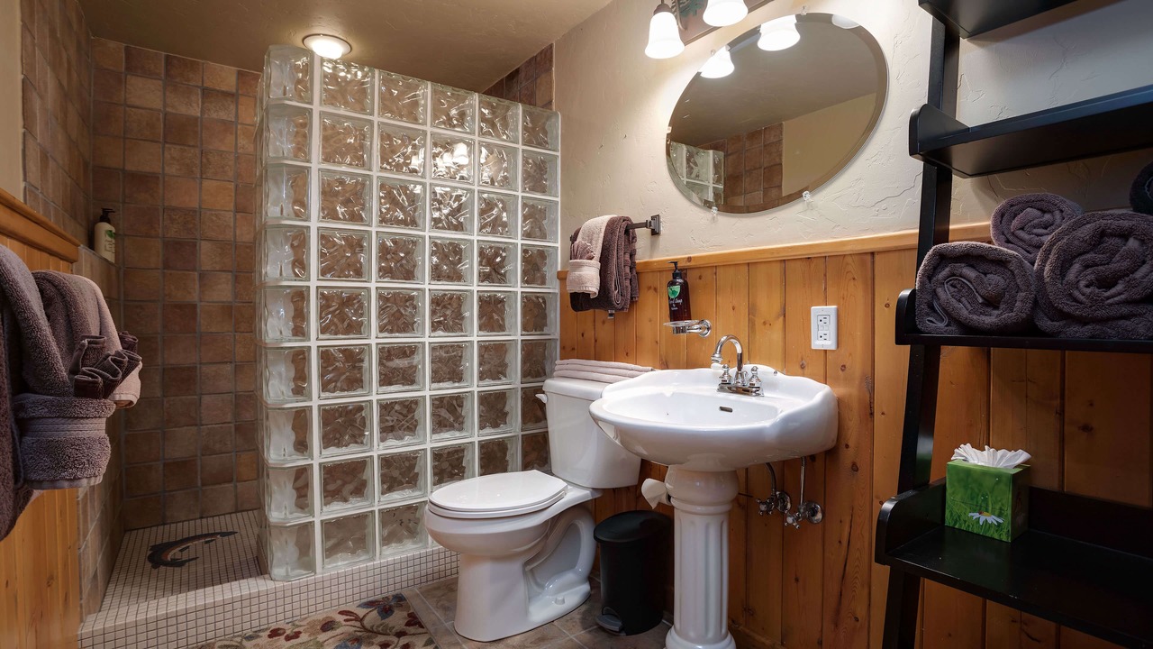 Photo of Bathroom in Fairway Meadows