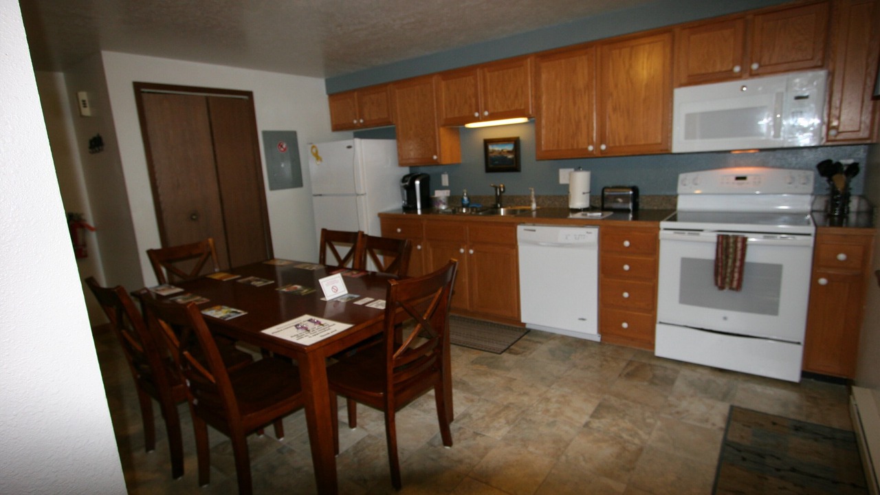 Photo of Kitchen in West Yellowstone