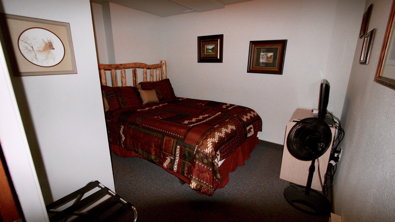 Photo of Bedroom in West Yellowstone