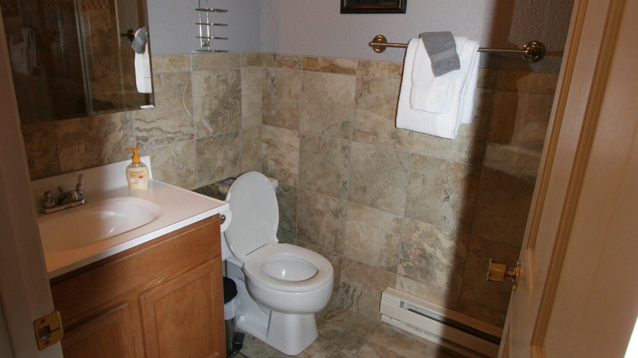Photo of Bathroom in West Yellowstone