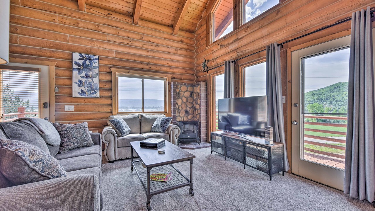 Photo of Livingroom in Eden