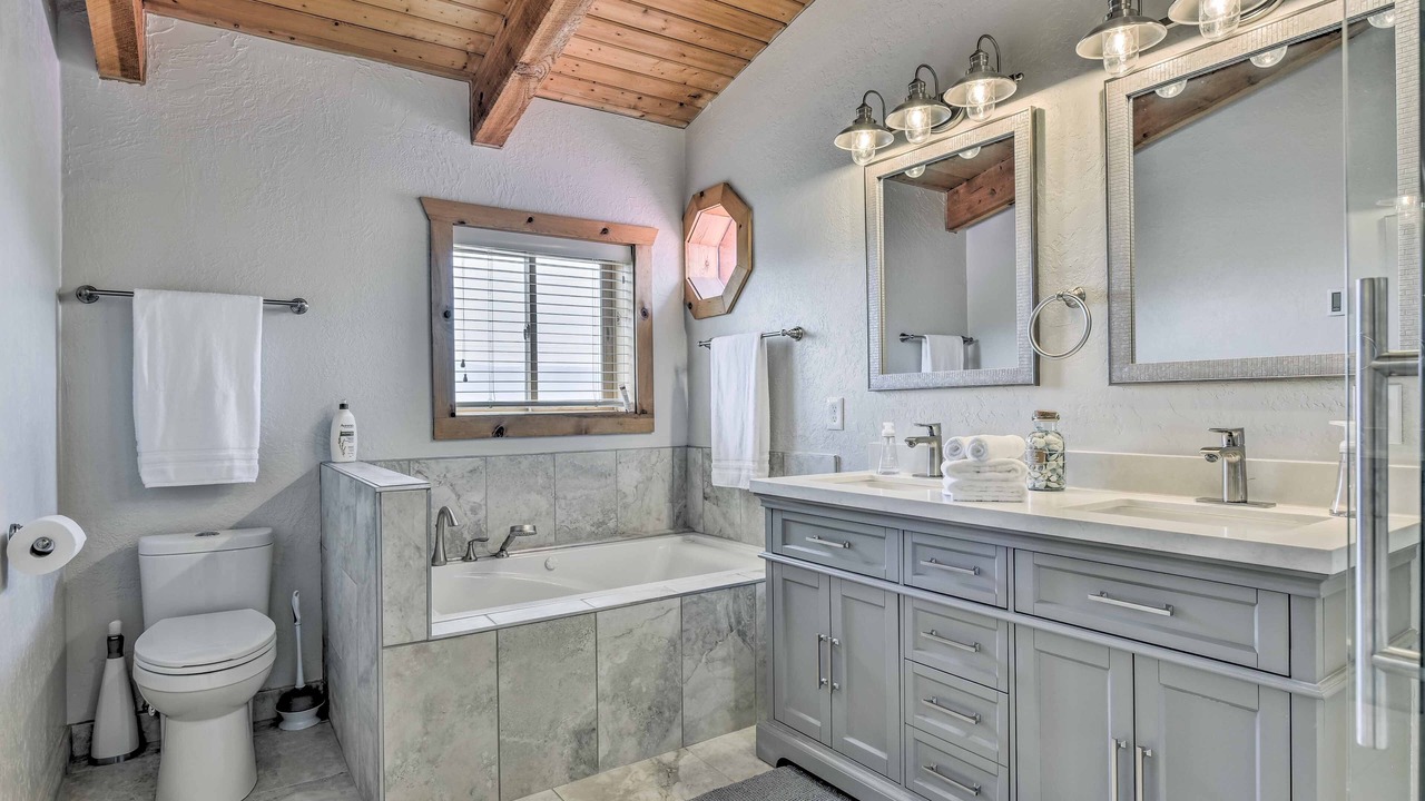 Photo of Bathroom in Eden