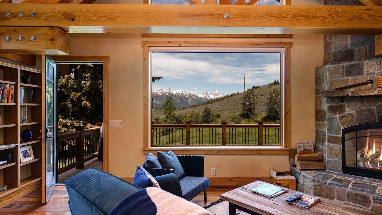 Photo of Livingroom in North Gros Ventre