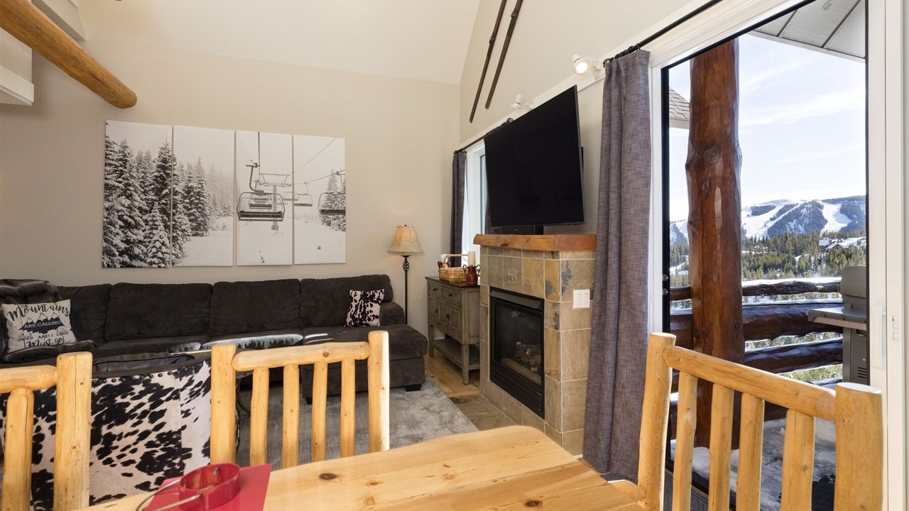 Photo of Livingroom in Saddle Ridge