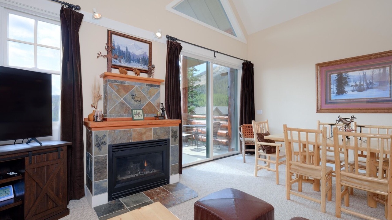 Photo of Livingroom in Saddle Ridge