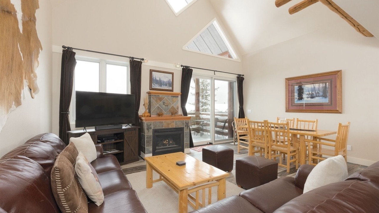 Photo of Livingroom in Saddle Ridge