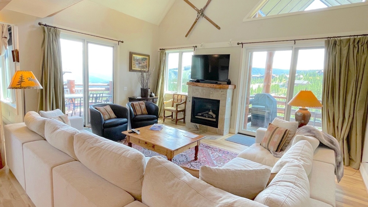 Photo of Livingroom in Saddle Ridge