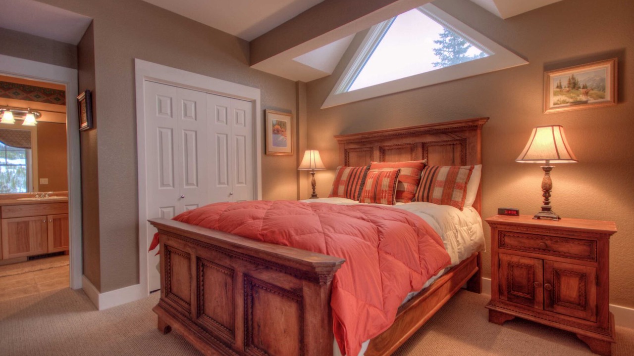Photo of Bedroom in Saddle Ridge