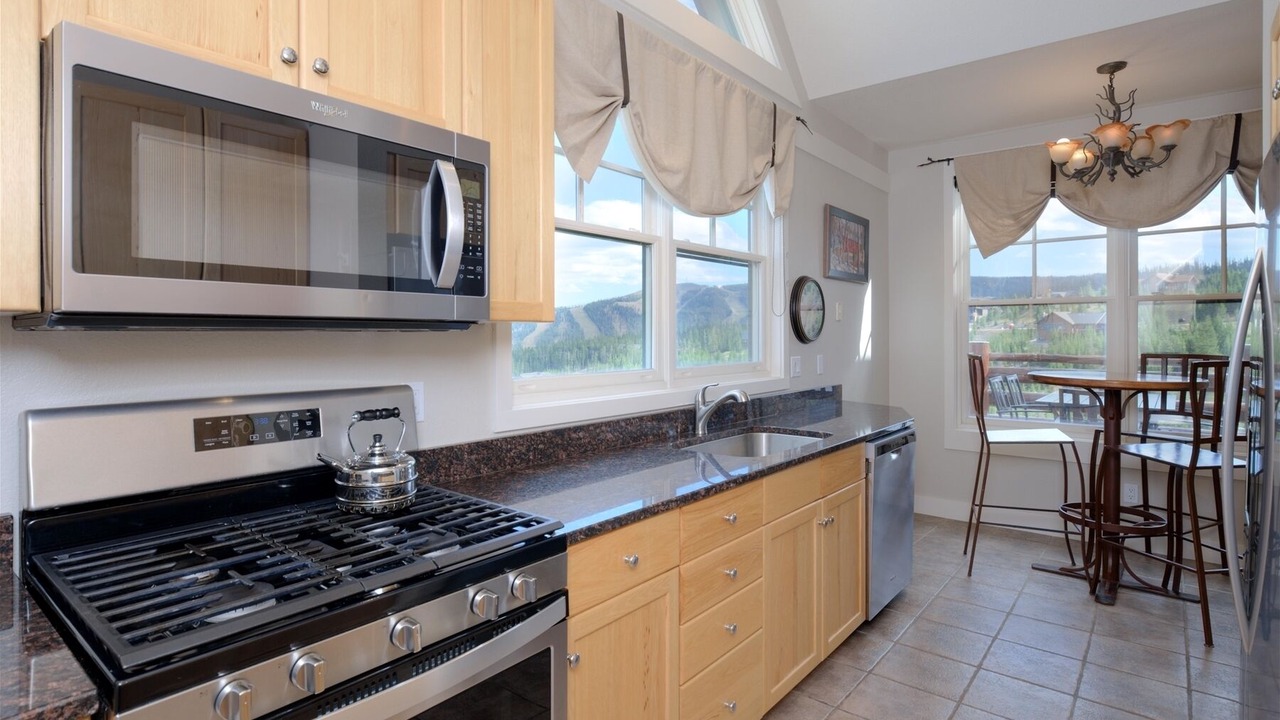 Photo of Kitchen in Saddle Ridge