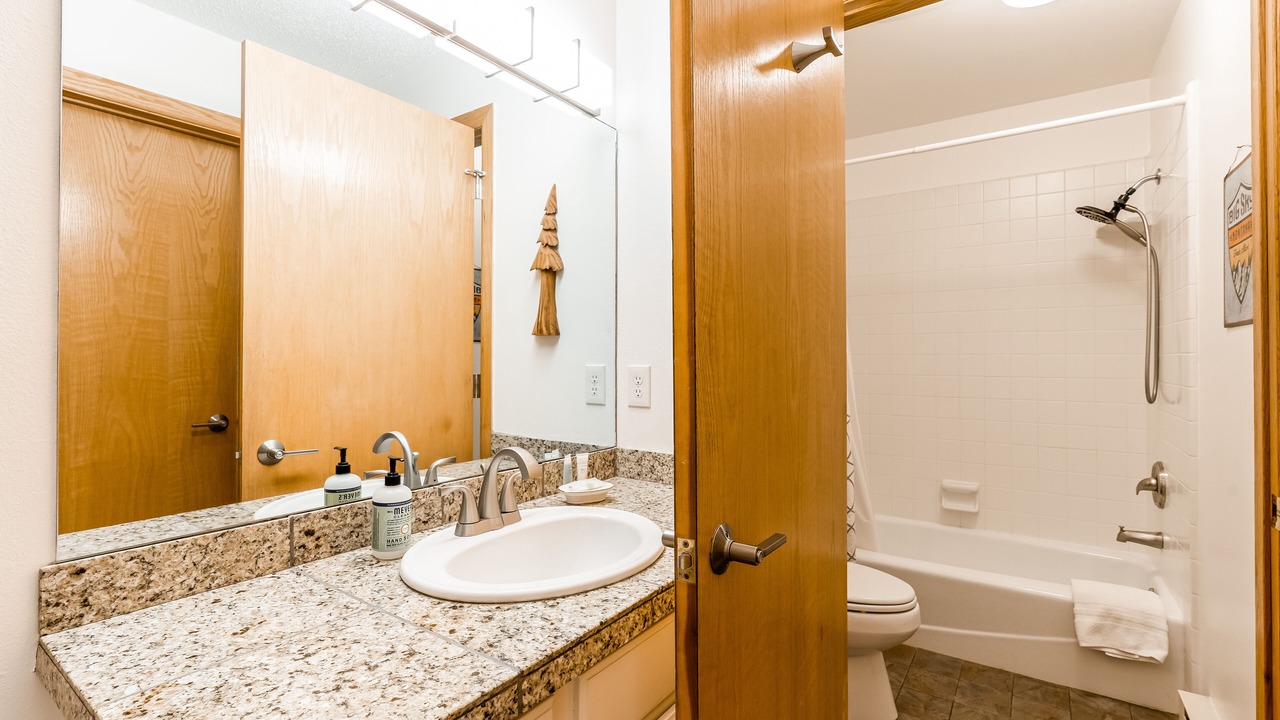 Photo of Bathroom in Big Horn
