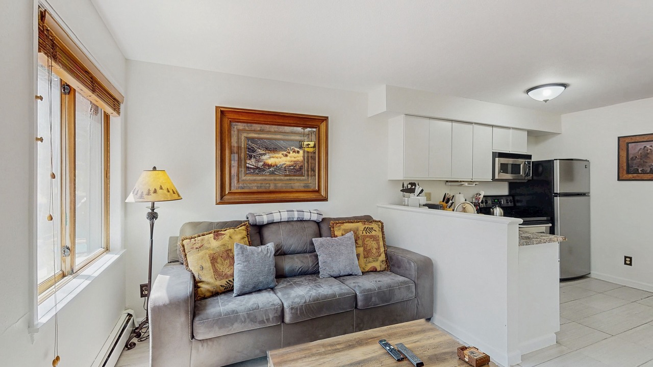 Photo of Livingroom in Four O'Clock