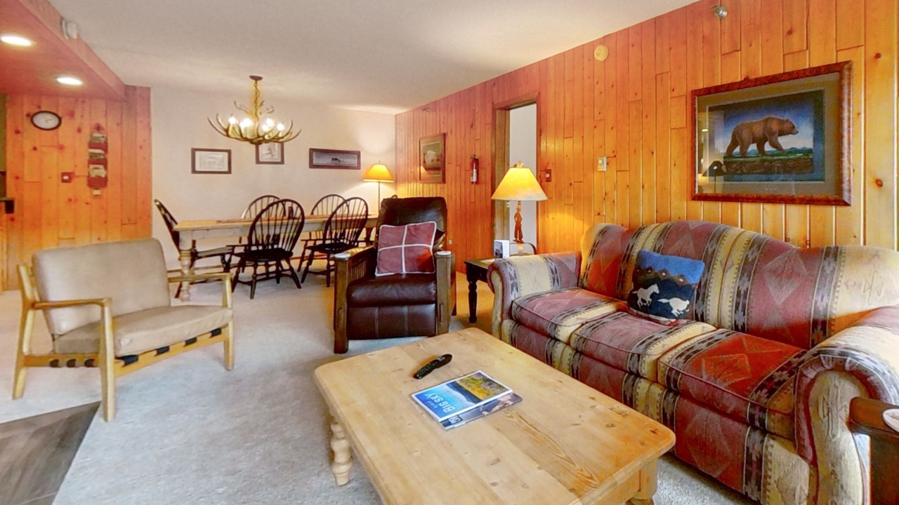 Photo of Livingroom in Big Sky