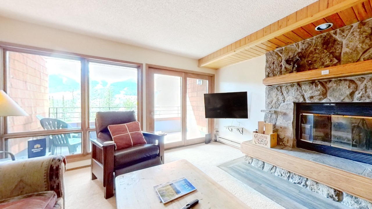 Photo of Livingroom in Big Sky