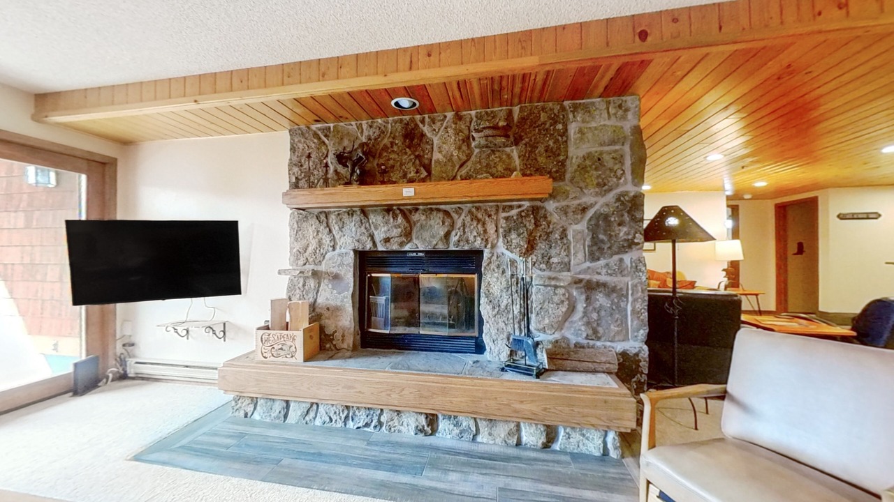 Photo of Livingroom in Big Sky
