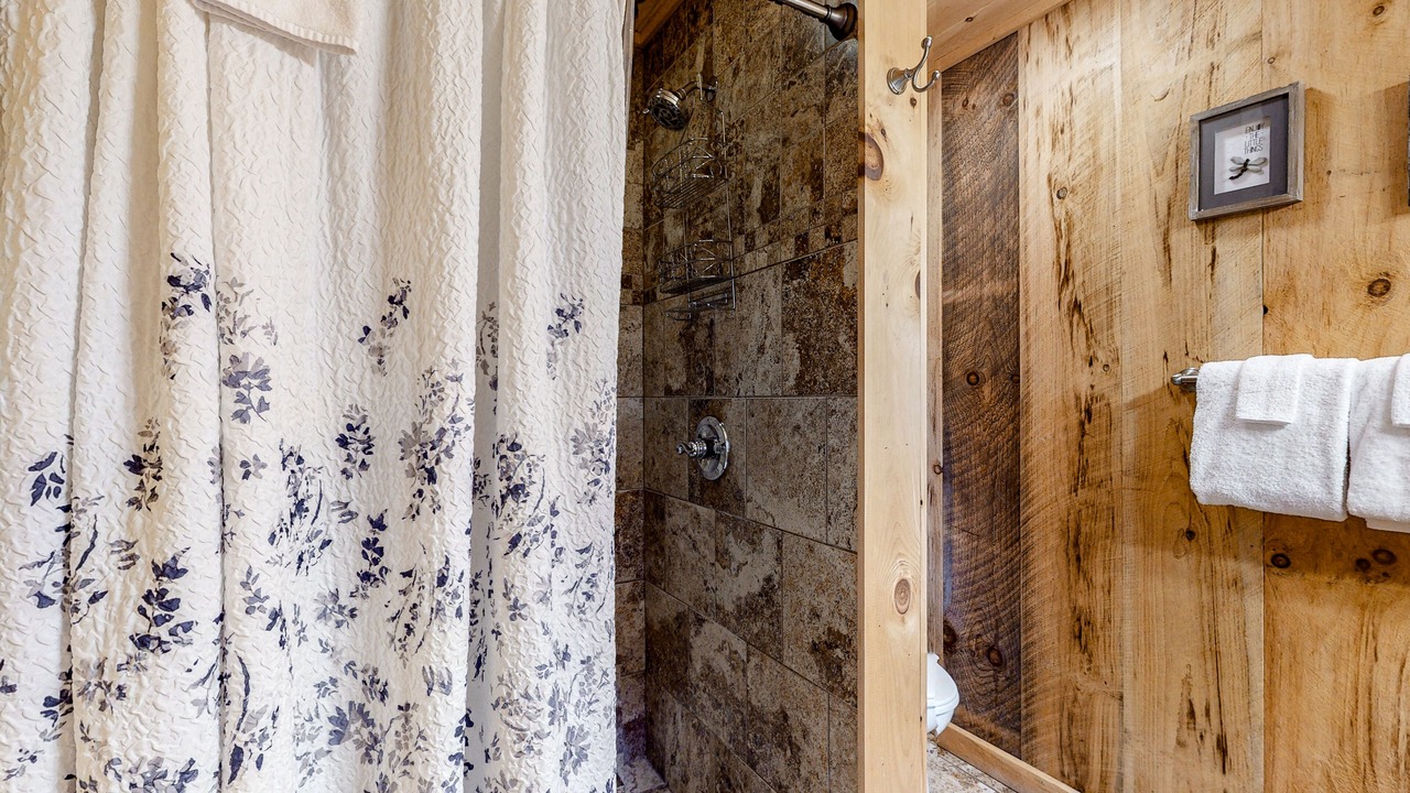 Photo of Bathroom in Aska