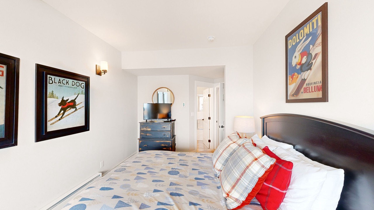 Photo of Bedroom in Saddle Ridge