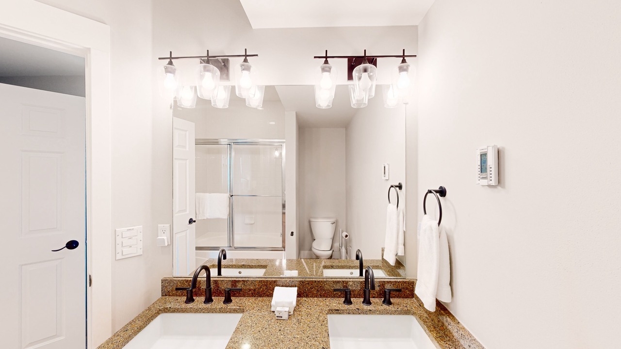 Photo of Bathroom in Saddle Ridge