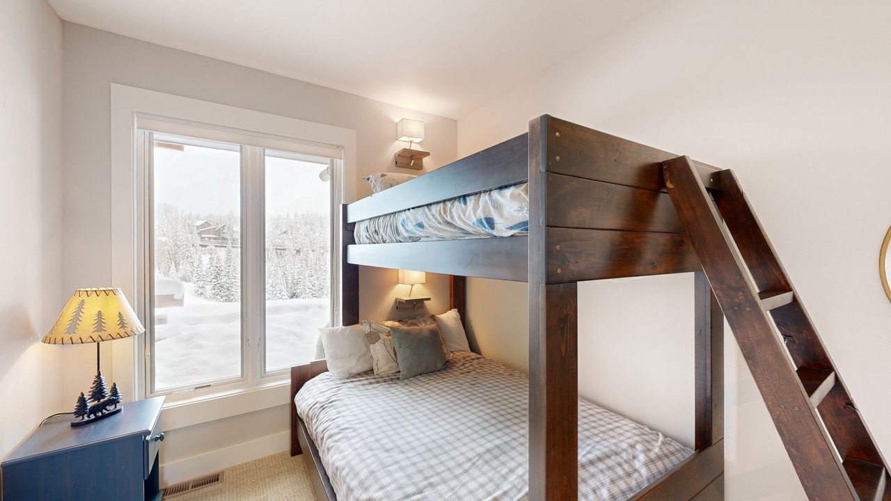 Photo of Bedroom in Saddle Ridge