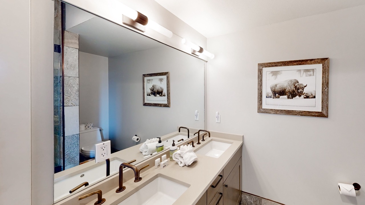 Photo of Bathroom in Saddle Ridge