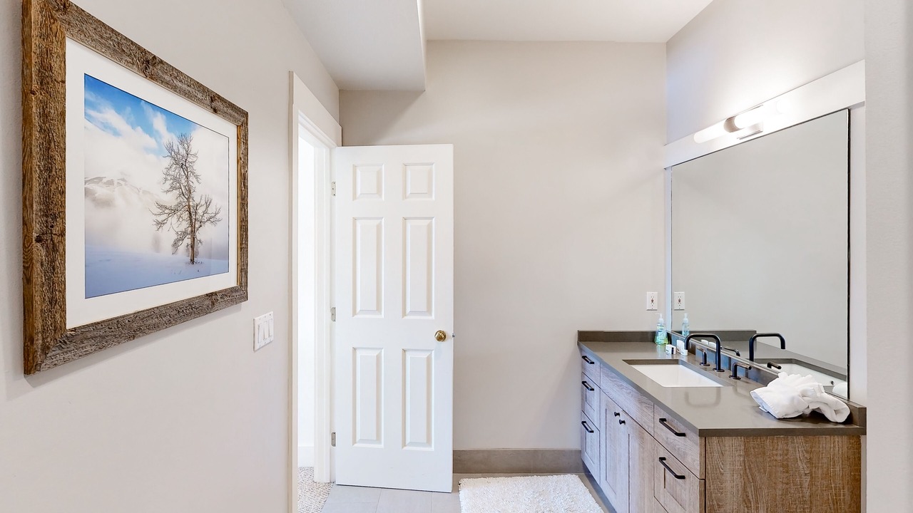 Photo of Bathroom in Saddle Ridge