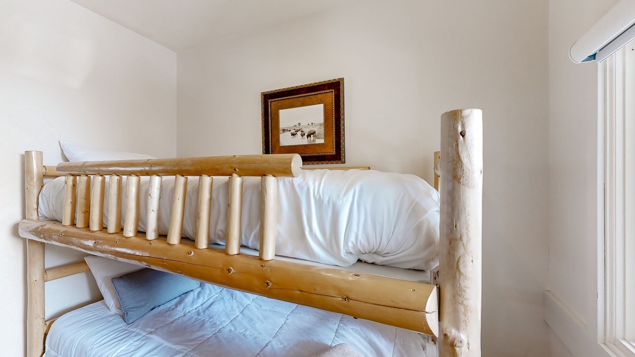 Photo of Bedroom in Saddle Ridge