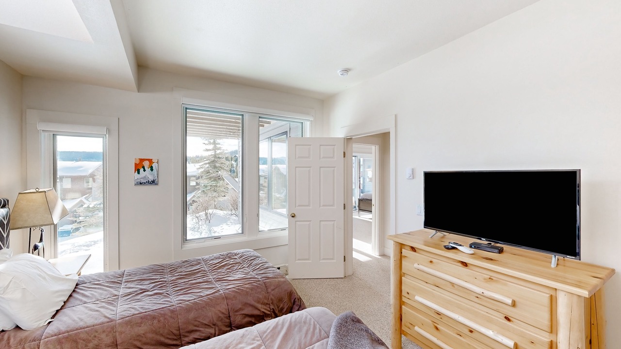 Photo of Bedroom in Saddle Ridge