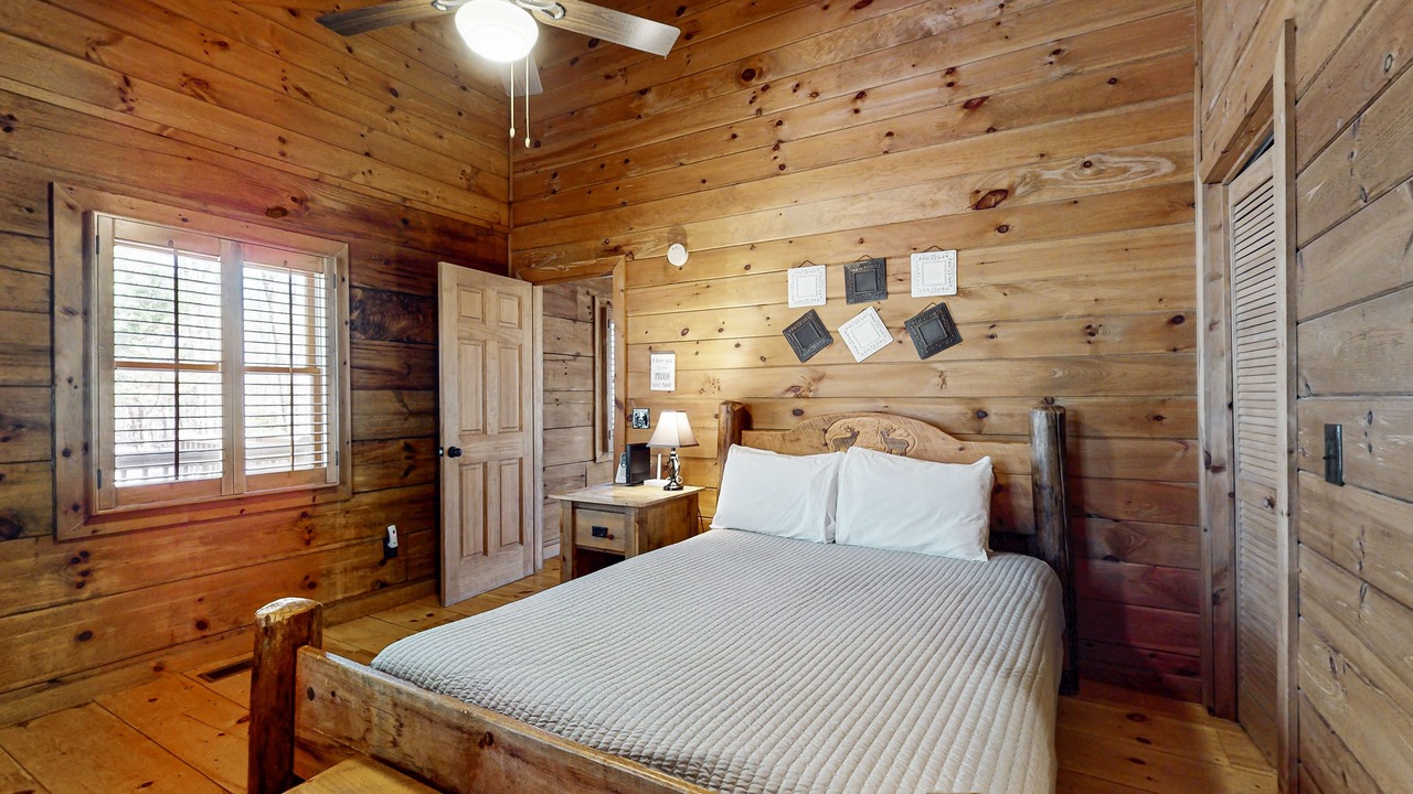 Photo of Bedroom in Blue Ridge