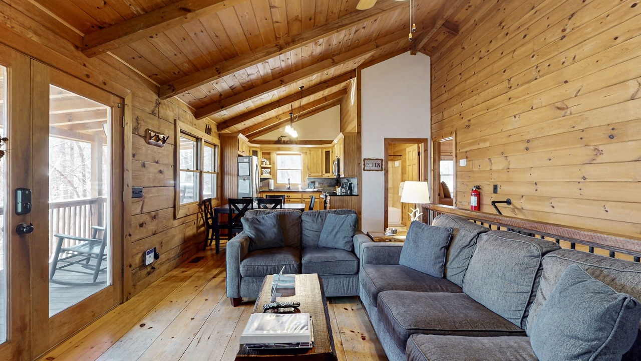 Photo of Livingroom in Blue Ridge