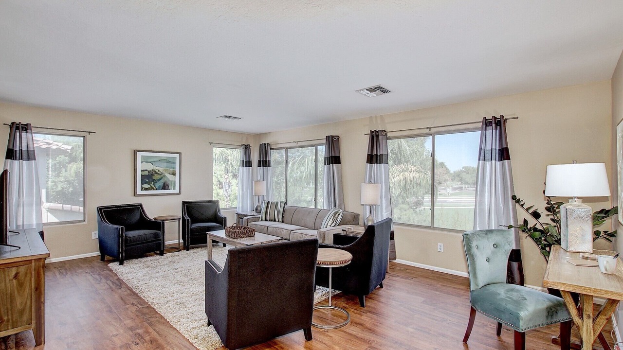Photo of Livingroom in Power Ranch