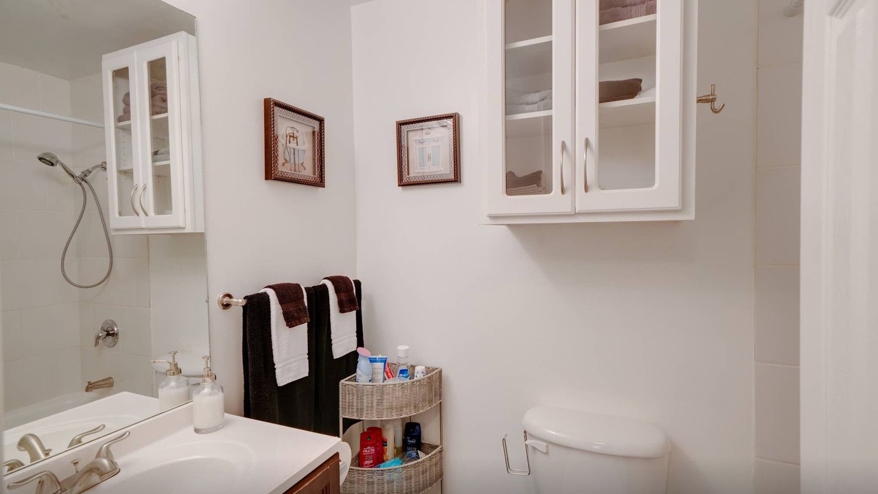 Photo of Bathroom in North Capitol