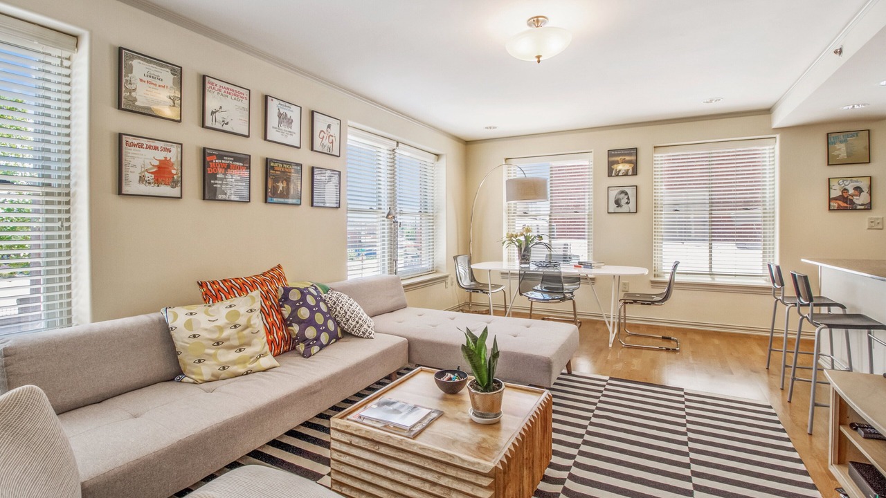 Photo of Livingroom in Midtown
